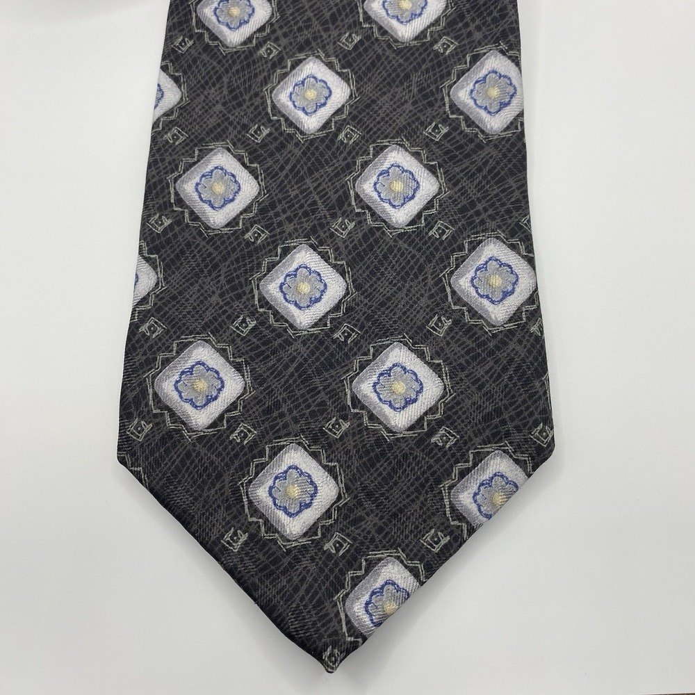 Jos A Bank Corporate Tie 62.5x3.75 Silk Black Geometric Abstract Silver Flower
